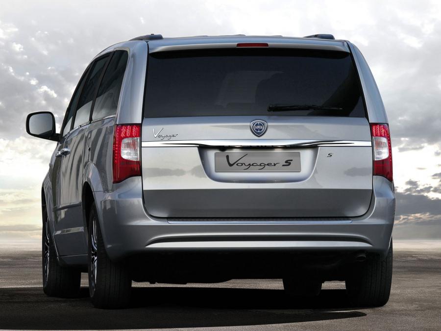  Lancia Voyager S 2013 года  (фото 2 из 4)
